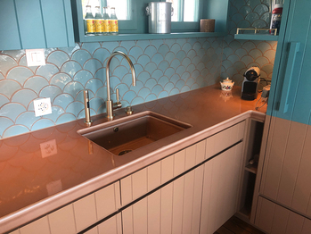 Pyrolave Suisse c/o Ruf Design AG - Der Lavastein bietet vielfältige Möglichkeiten lebendige Farben und Strukturen hinzuzufügen und zu kreieren. 